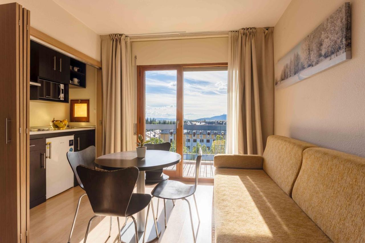 ז'אקה Oroel Hotel & Spa מראה חיצוני תמונה
