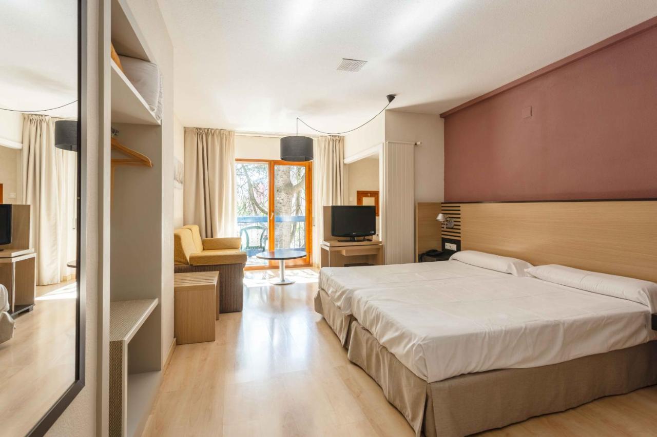 ז'אקה Oroel Hotel & Spa מראה חיצוני תמונה