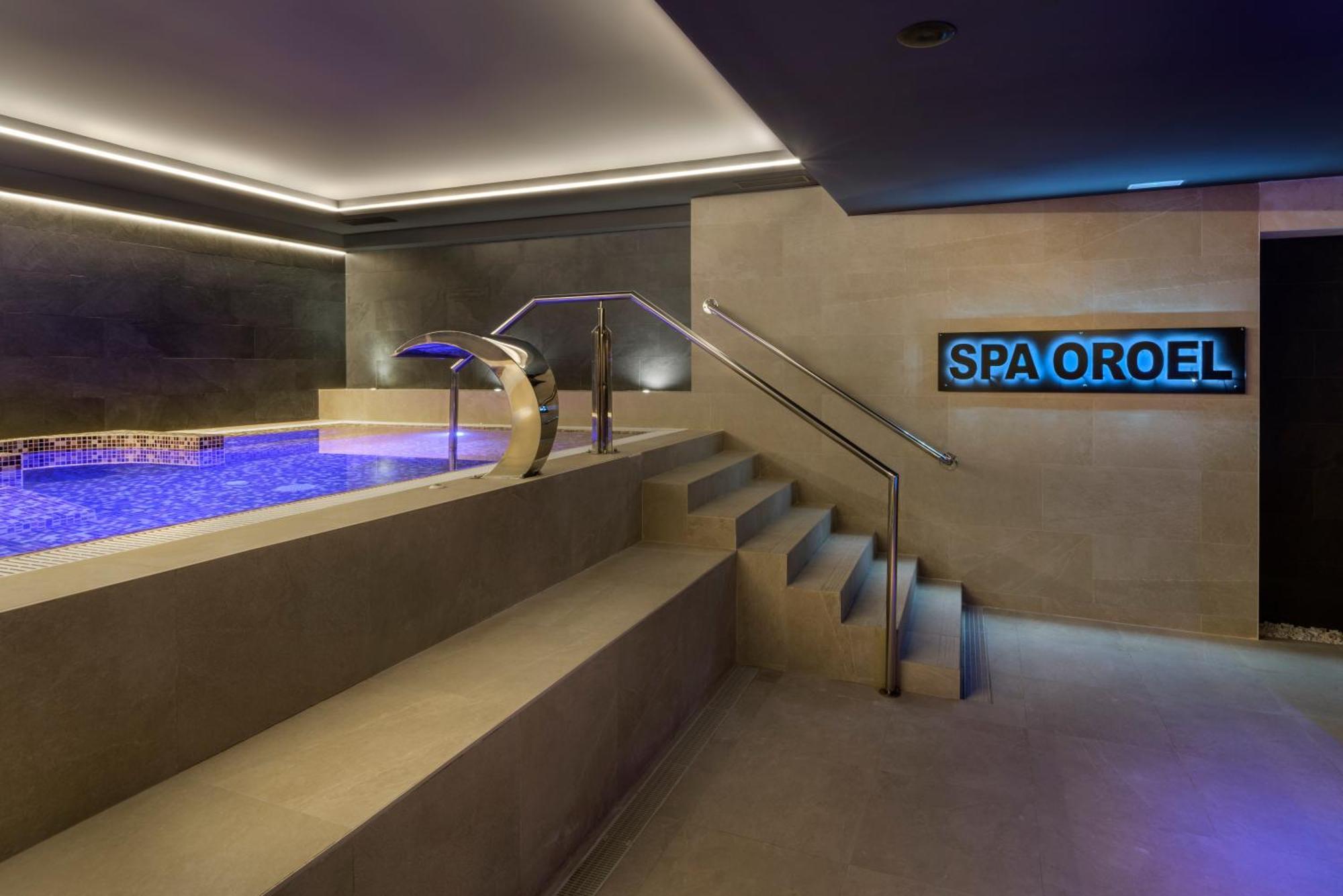 ז'אקה Oroel Hotel & Spa מראה חיצוני תמונה